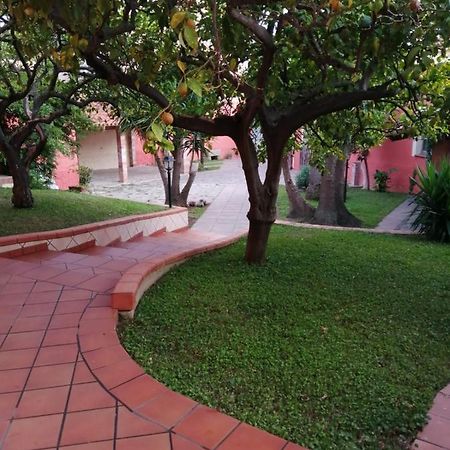 Piazza San Giorgio Hotel Dolianova Екстериор снимка