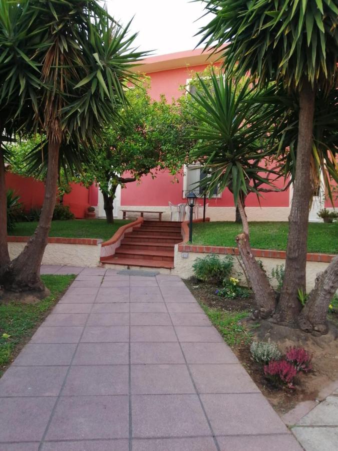 Piazza San Giorgio Hotel Dolianova Екстериор снимка