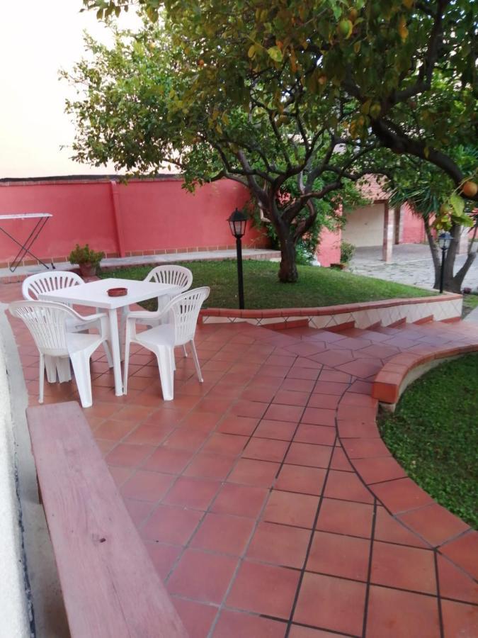 Piazza San Giorgio Hotel Dolianova Екстериор снимка
