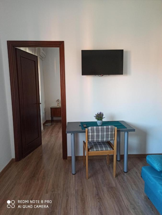 Piazza San Giorgio Hotel Dolianova Екстериор снимка