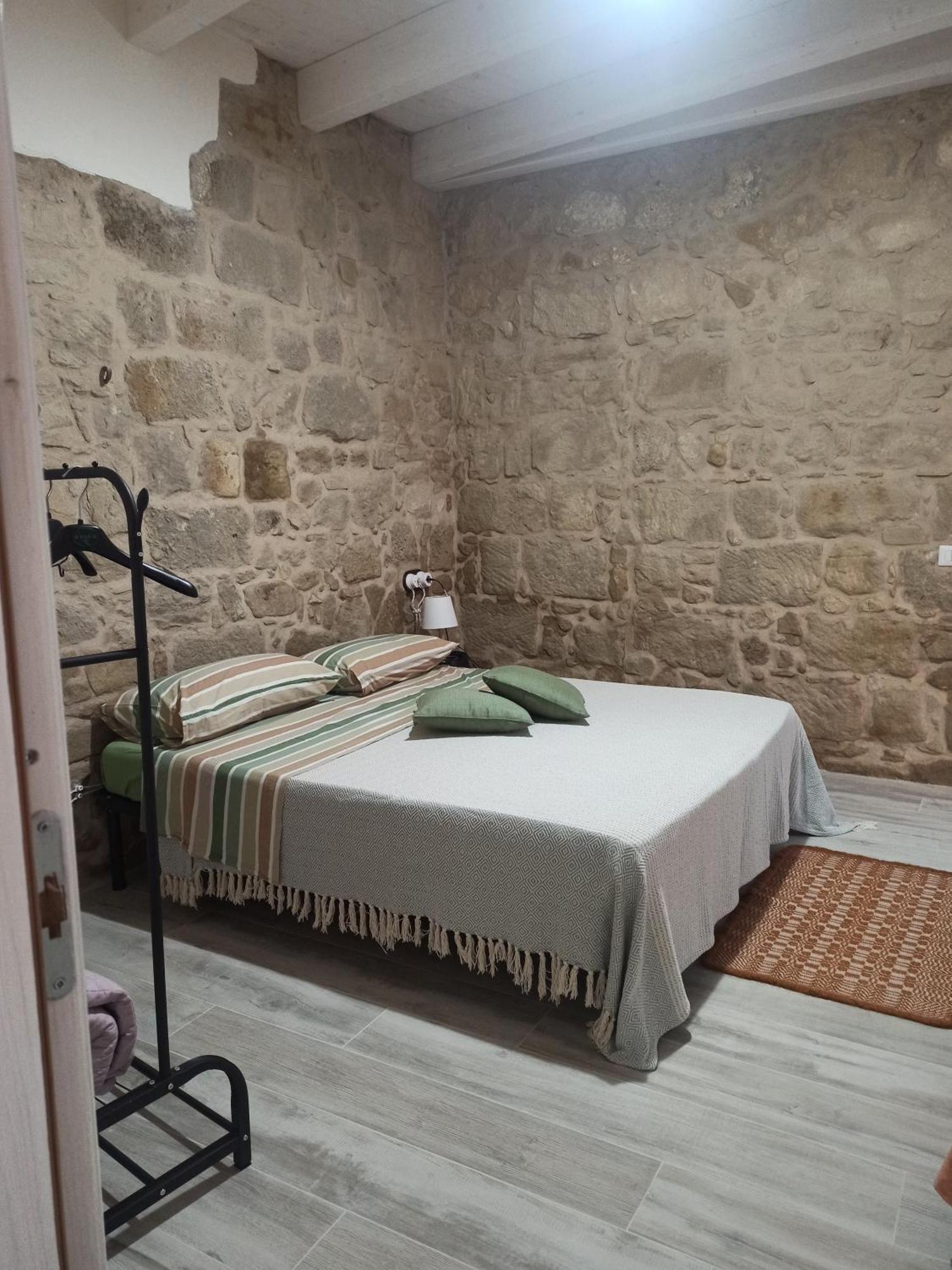 Piazza San Giorgio Hotel Dolianova Екстериор снимка