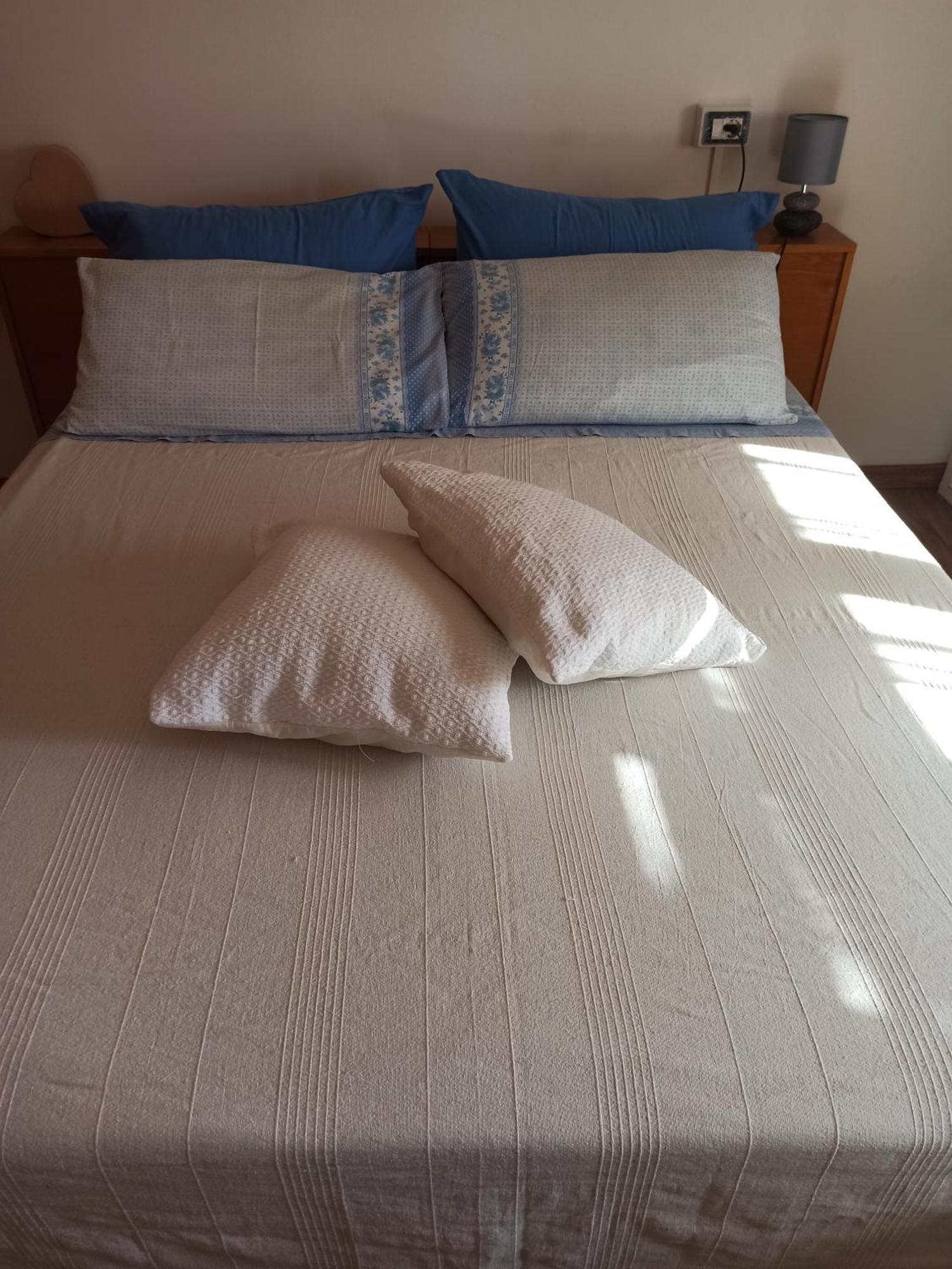 Piazza San Giorgio Hotel Dolianova Стая снимка